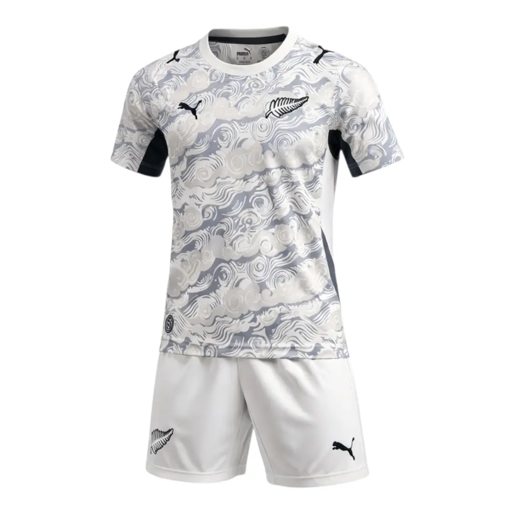Kit Infantil Seleção Nova Zelândia I 26/27 - Puma - Branco e cinza — imagem 1